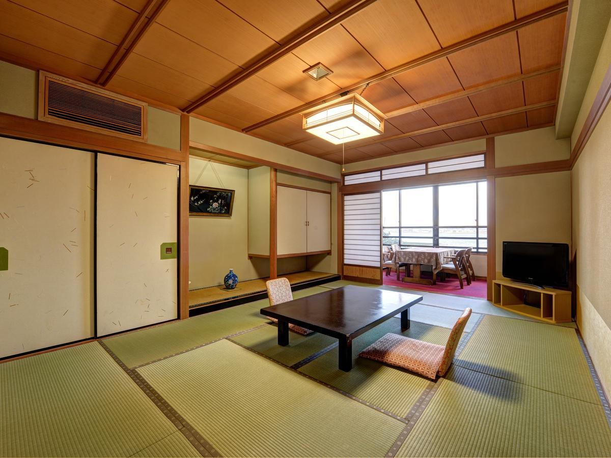 Iwamotoro Hotel Fujisawa Exterior photo