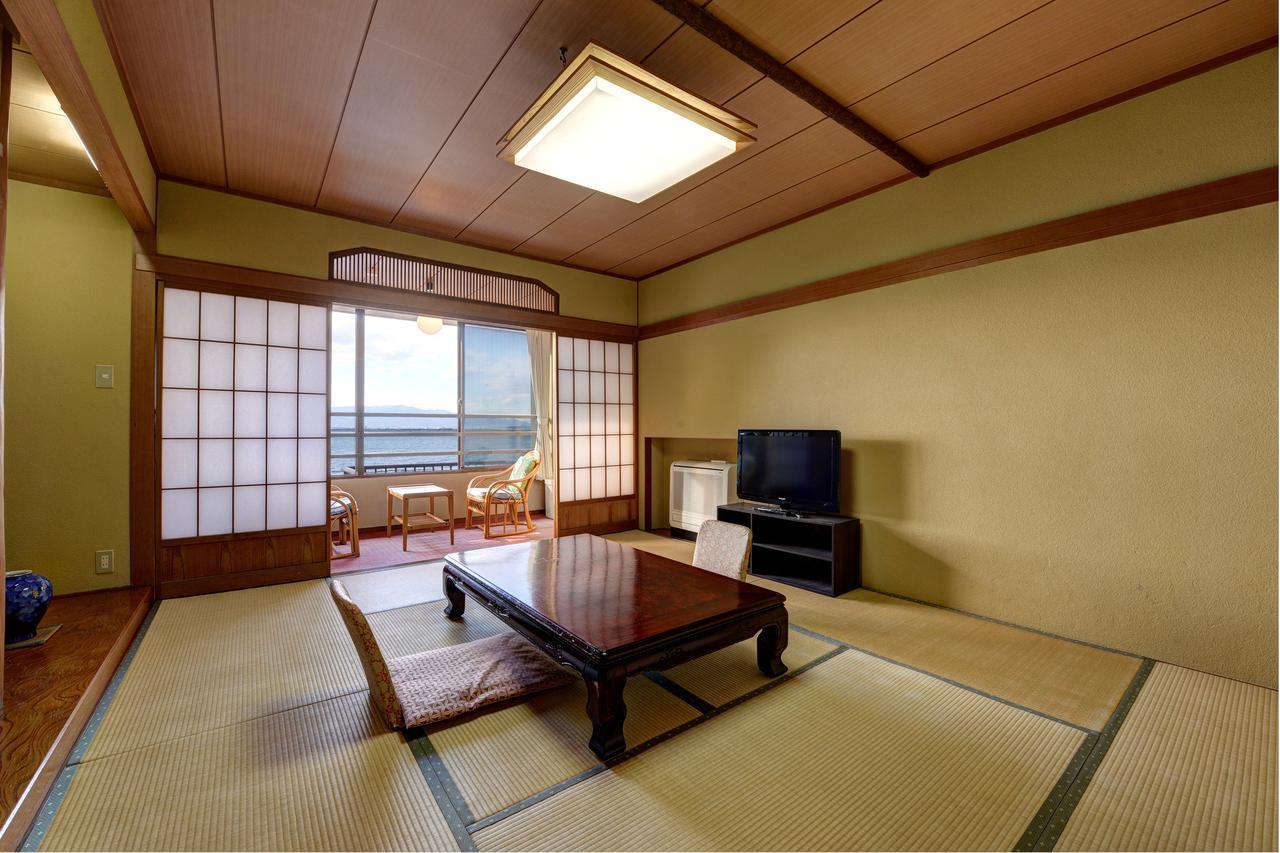 Iwamotoro Hotel Fujisawa Exterior photo